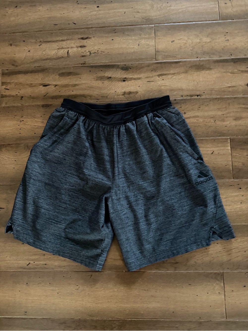 Adidas Designed 2 Move HE1170 Gray Athletic Training Shorts Men’s Medium